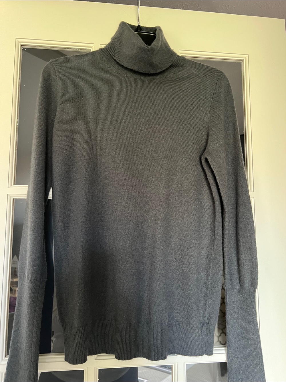 J. Crew Vintage Women’s Gray-Blue wool blend Turtleneck Size M